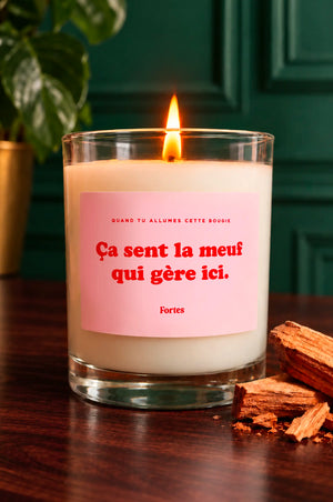 Tu gères meuf - La Bougie Bois de Santal Coulée en France