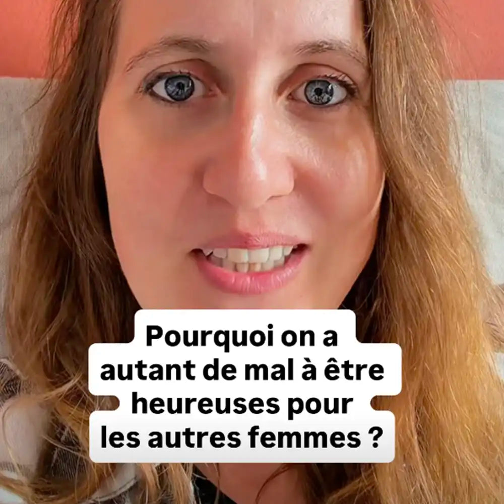 Portrait de Carole avec la question « Pourquoi on a autant de mal à être heureuses pour les autres femmes ? » Image